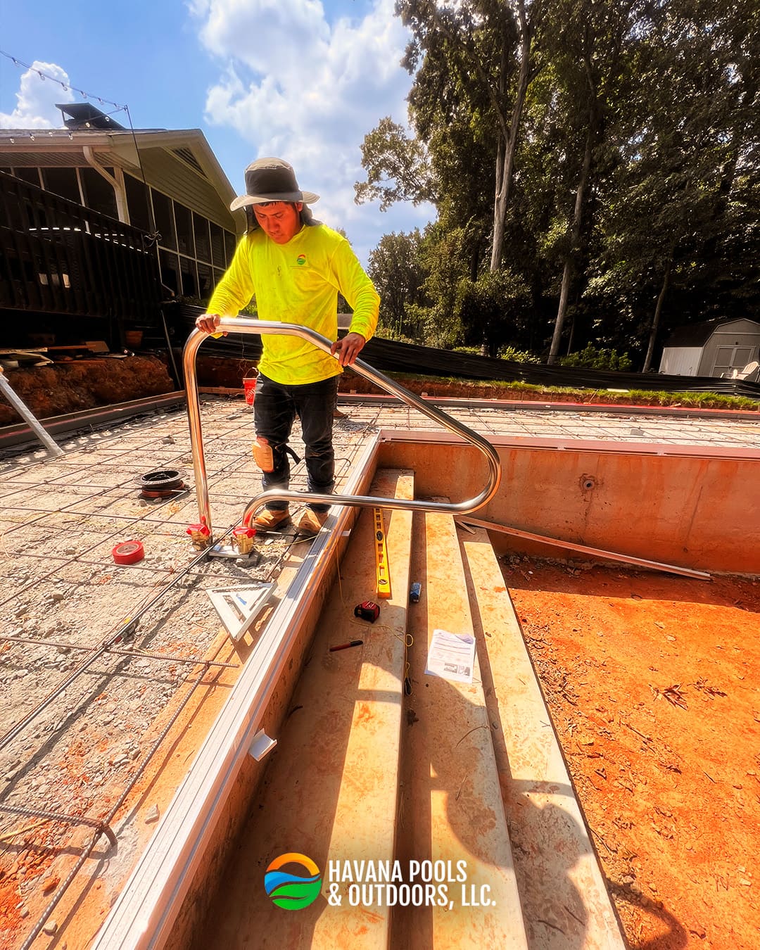 havana-vinyl-pool-construction-6